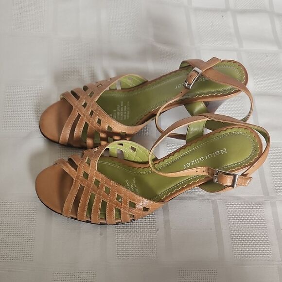 Naturalizer Women's Tan Strappy Sandals - Picture 14 of 16